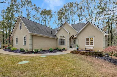 90 Spring Forest Trl, Sharpsburg, GA 30277