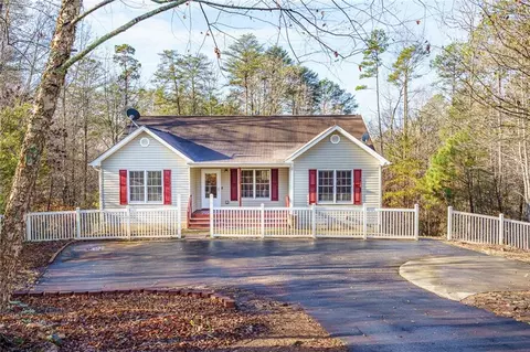 450 High Ridge Ln, Dahlonega, GA 30533