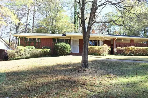 2682 Westchester Dr, East Point, GA 30344