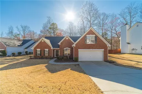 2717 Links Overlook Dr, Dacula, GA 30019