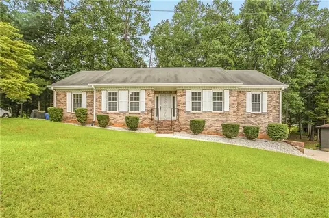 670 Timbergrove Dr SW, Atlanta, GA 30331
