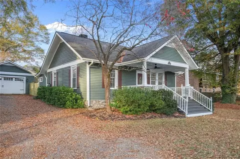1055 Powder Springs St SE, Smyrna, GA 30080