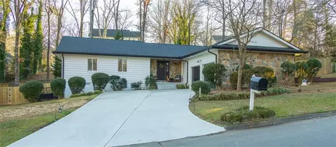 3734 Cherokee Frd, Gainesville, GA 30506