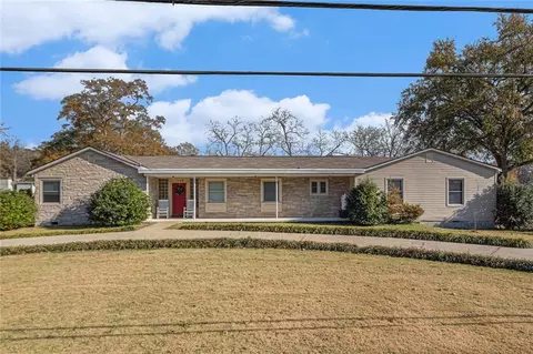 128 Highland Dr, West Point, GA 31833
