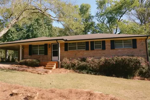 70 W Meadowcliff Cir W, Carrollton, GA 30116
