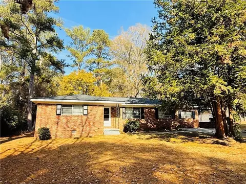 318 W Bonnell St, Oxford, GA 30054