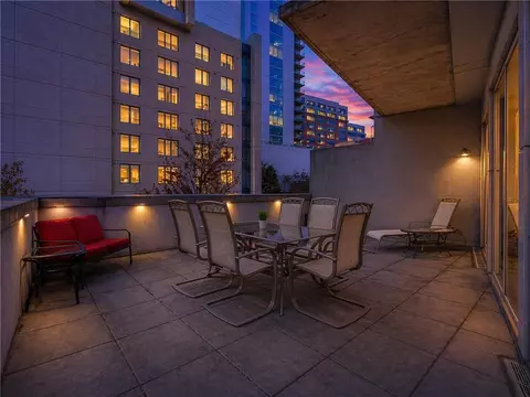 44 Peachtree Pl NE #424, Atlanta, GA 30309