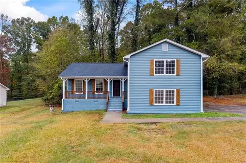 5211 Beechwood Forest Dr, Lithonia, GA 30038