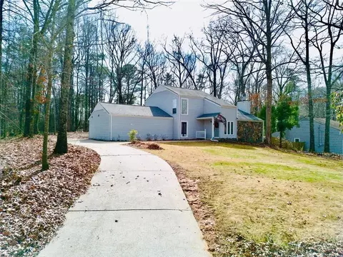 5419 S Lake Dr, Douglasville, GA 30135