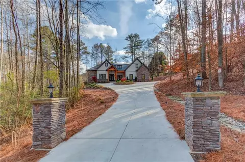 Exterior - 3690 Smithtown Rd, Suwanee, GA 30024 photo 2 of 11