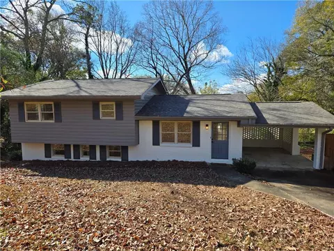2730 Wayman Dr, Gainesville, GA 30506