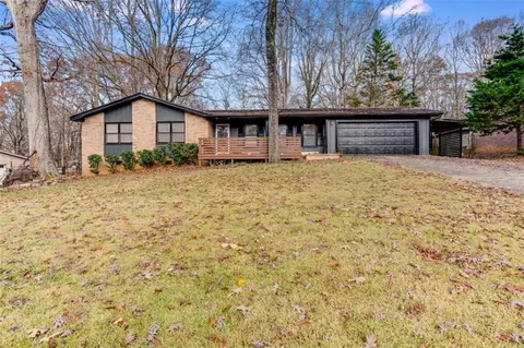 174 Tammy Dr, Dallas, GA 30132