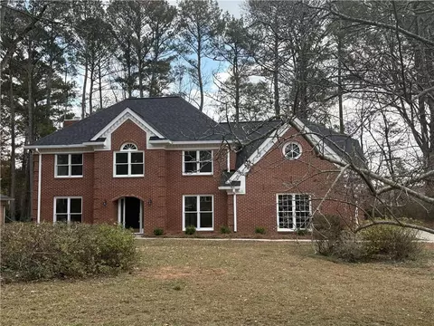 2756 Saxon Dr, Duluth, GA 30096