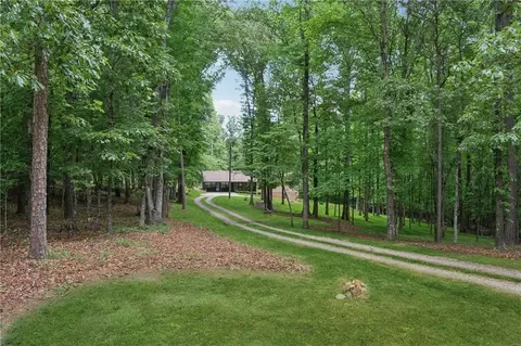 2270 Dinsmore Rd, Alpharetta, GA 30004