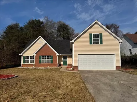 4032 Deerlope Ct, Gainesville, GA 30506