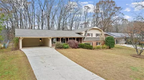 2656 Lake Erin Dr, Tucker, GA 30084