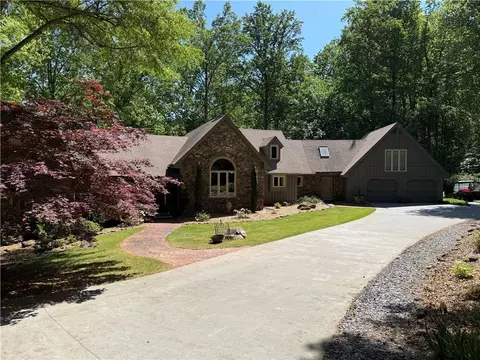 336 Tanglewood Dr, Canton, GA 30115