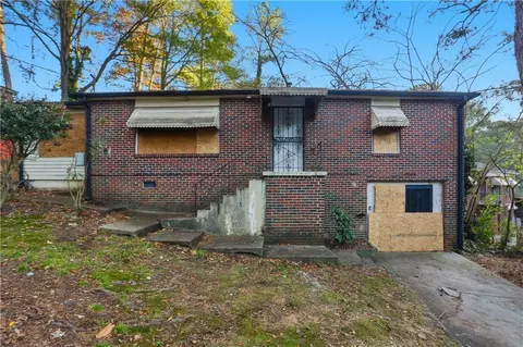 682 Steve Dr SW, Atlanta, GA 30315