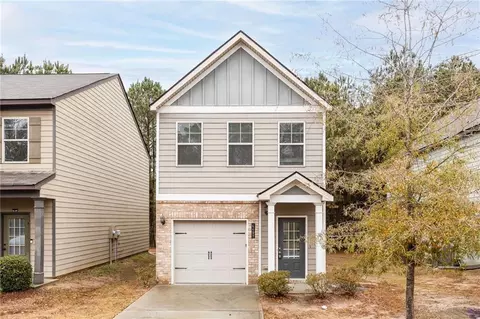 4497 Ravenwood Dr, Union City, GA 30291