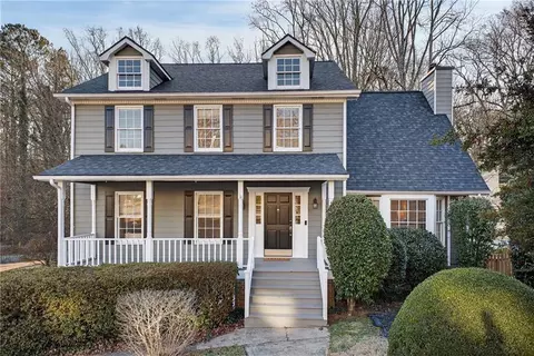 2835 Shurburne Dr, Alpharetta, GA 30022