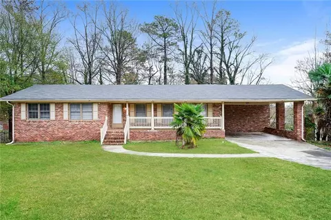 6570 Charles Dr, Morrow, GA 30260