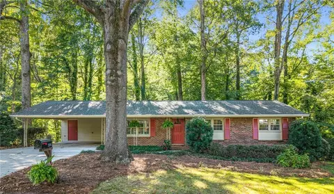 2019 Ellwyn Dr, Atlanta, GA 30341