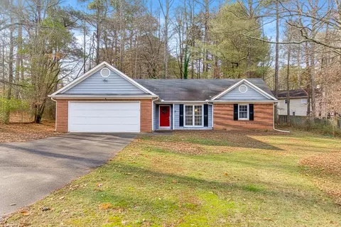 910 Lauren Kay Ct, Lawrenceville, GA 30046