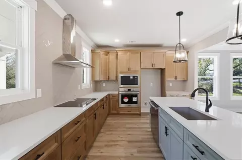 Kitchen - 576 Elder Rd, Statham, GA 30666 photo 6 of 10