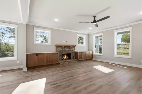 Living - 576 Elder Rd, Statham, GA 30666 photo 3 of 5