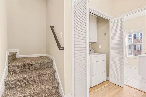 364 Eagle Tiff Dr, Sugar Hill, GA 30518