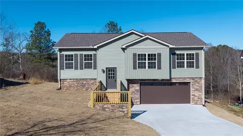 458 Lakecrest Cir SW, Calhoun, GA 30701