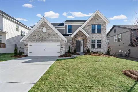 737 Crystal Lake Pkwy, Hoschton, GA 30548