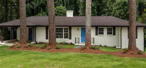 546 Milligan Dr, Stone Mountain, GA 30083