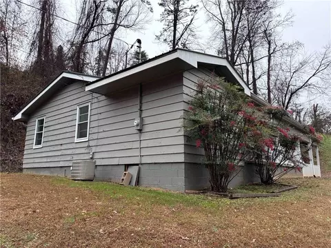 6 Logan Way, Ellijay, GA 30540