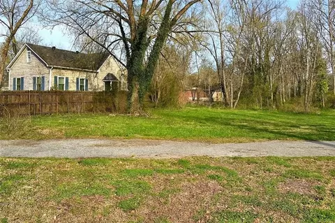 204 Myrtle St SW, Rome, GA 30161