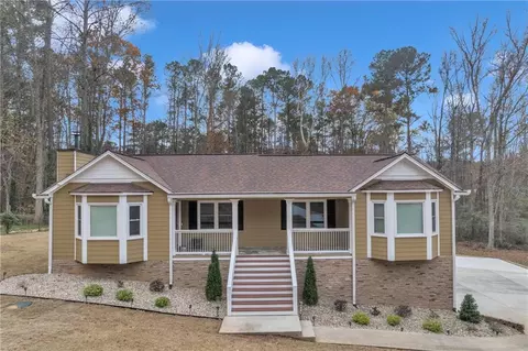 373 Presidential Dr, Dallas, GA 30157