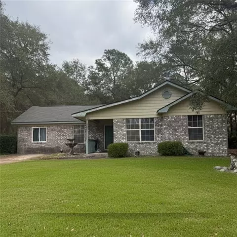 329 Jefferson Cir, Allenhurst, GA 31301