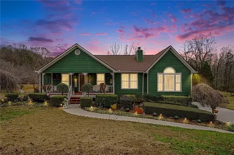 157 Springwater Trce, Woodstock, GA 30188