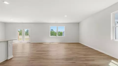 Living - 33 Rolling Meadow Trce, Jasper, GA 30143 photo 4 of 5