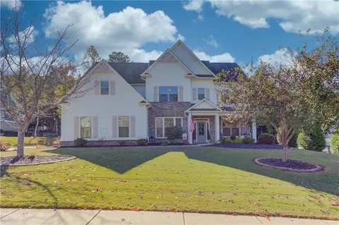 1211 Sterling Lake Dr, Jefferson, GA 30549