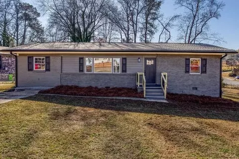 12 Peachtree Cir SE, Marietta, GA 30060