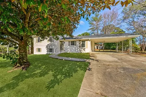 1286 Robin Rd NE, Conyers, GA 30012