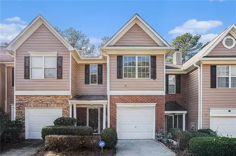 29 Oak Green Dr, Lawrenceville, GA 30044