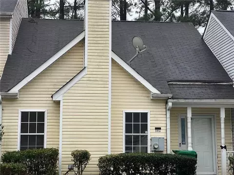 5933 Trent Walk Dr, Lithonia, GA 30038