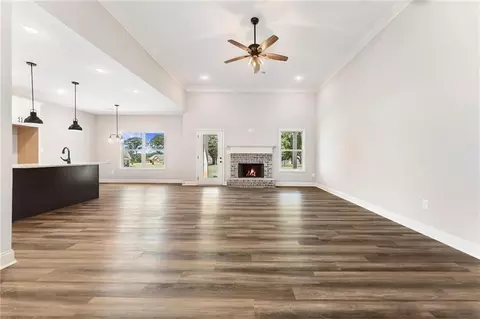 Living - 280 Camden Loop, Jefferson, GA 30549 photo 2 of 3