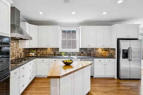 Kitchen - 8291 Fairway Dr, Covington, GA 30014 photo 1 of 5