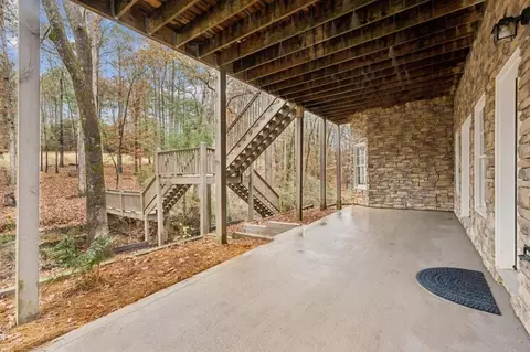 Exterior - 8291 Fairway Dr, Covington, GA 30014 photo 6 of 12