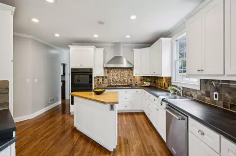 Kitchen - 8291 Fairway Dr, Covington, GA 30014 photo 3 of 5