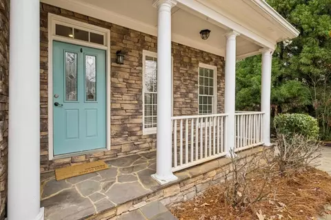 Exterior - 8291 Fairway Dr, Covington, GA 30014 photo 5 of 12