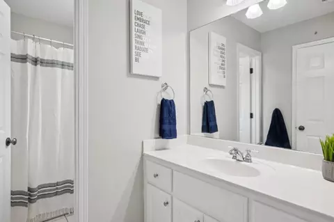 Bath - 8291 Fairway Dr, Covington, GA 30014 photo 7 of 7